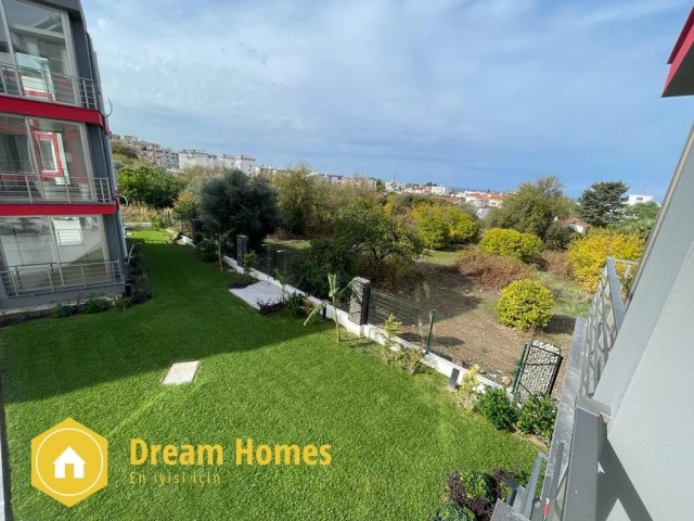 2+1 Flat for Sale in a Complex in Girne, Alsancak