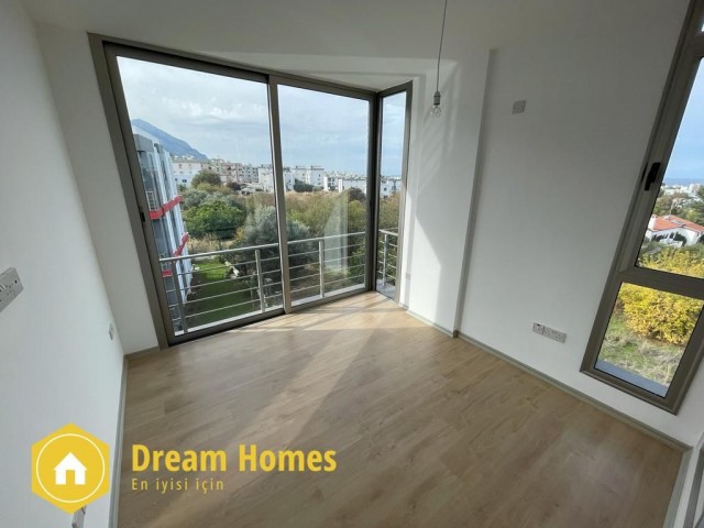 2+1 Flat for Sale in a Complex in Girne, Alsancak