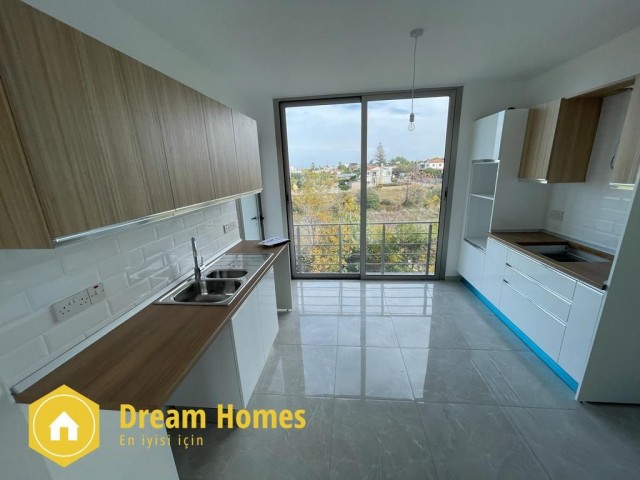 2+1 Flat for Sale in a Complex in Girne, Alsancak