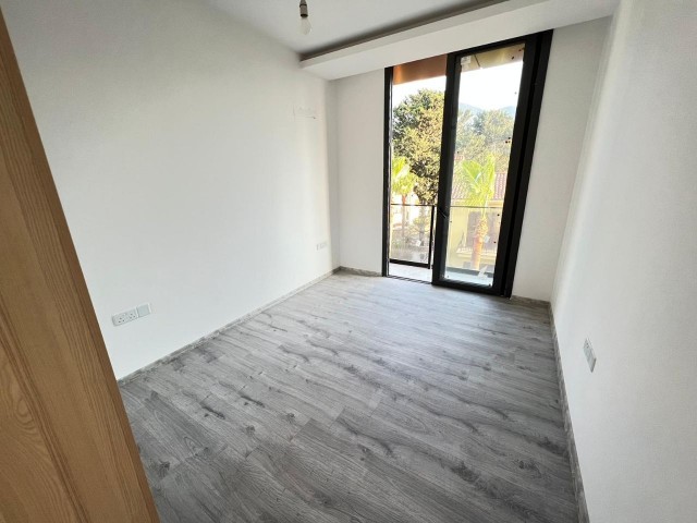 3+1 En-Suite Residence Wohnungen zum Verkauf mit überdachtem Parkplatz ,in sehr privater Lage, auf der Bellapais Straße, der Perle von Kyrenia ** 