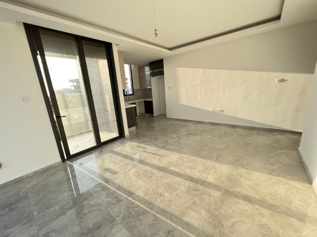 3+1 En-Suite Residence Wohnungen zum Verkauf mit überdachtem Parkplatz ,in sehr privater Lage, auf der Bellapais Straße, der Perle von Kyrenia ** 