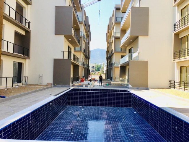 125 m2 2+1 Luxus-Wohnung zum Verkauf in Zypern mit Pool im Zentrum von Kyrenia ** 