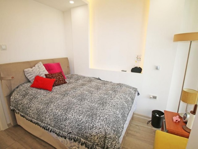 3+1 EN-SUITE WOHNUNG ZUM VERKAUF MIT BERG-UND MEERBLICK, ALLE STEUERN BEZAHLT AUF DER AKACAN ELEGANCE WEBSITE IN KYRENIA ZENTRUM VON ZYPERN ** 