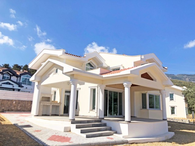 3 + 1 Luxusvilla Zum Verkauf In Zypern Kyrenia Alsancak ** 