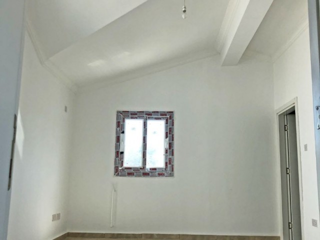 Kıbrıs Girne Alsancak'ta Satılık 3+1 Lüks Villa