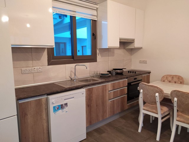 2 + 1 LUXUSWOHNUNG ZUR MIETE MIT EIGENER TERRASSE UND EIGENEM BAD MIT HERRLICHEM BERG-UND MEERBLICK IN KYRENIA OZANKÖY ** 