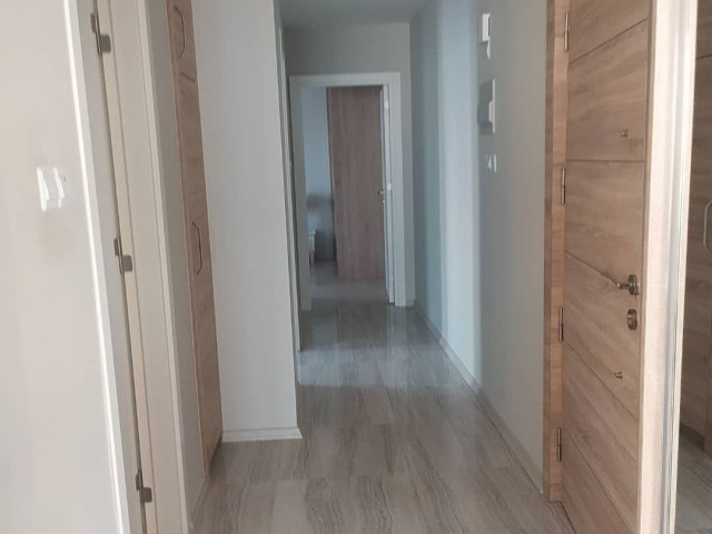 2+1 LUXUS-WOHNUNG ZUR MIETE IN KYRENIA ZENTRUM VON ZYPERN ** 