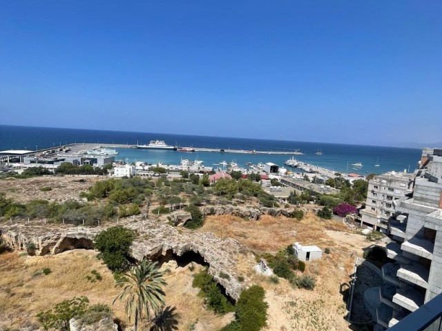 3+1 LUXUS-WOHNUNG ZUM VERKAUF IN ZYPERN KYRENIA ZENTRUM, VOR ORT, DIREKT AM MEER ** 