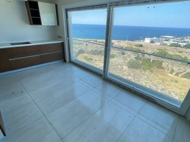 3+1 LUXUS-WOHNUNG ZUM VERKAUF IN ZYPERN KYRENIA ZENTRUM, VOR ORT, DIREKT AM MEER ** 