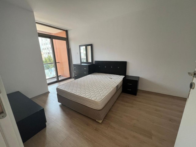 2+1 WOHNUNG ZUR MIETE IM ZENTRUM VON KYRENIA ** 