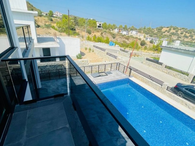 3+1 LUXUSVILLA MIT PRIVATEM POOL IN KYRENIA EDREMIT ** 