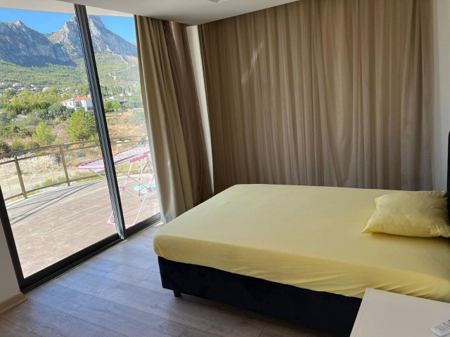 2+1 LUXUS-WOHNUNG ZU VERMIETEN MIT GROßER TERRASSE MIT BLICK AUF DIE BERGE UND DAS MEER IN KYRENIA ZENTRUM DE AKACAN ELEGANCE WEBSITE ** 