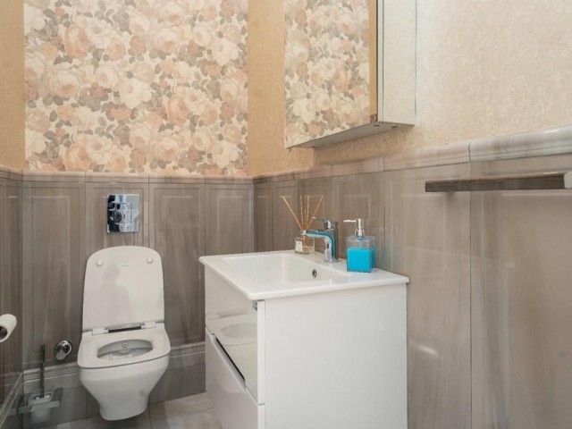 2+1 LUXUS-WOHNUNG ZUM VERKAUF MIT PRIVATER TERRASSE UND GEMEINSCHAFTSPOOL IN ZYPERN KYRENIA BELLAPAIS ** 