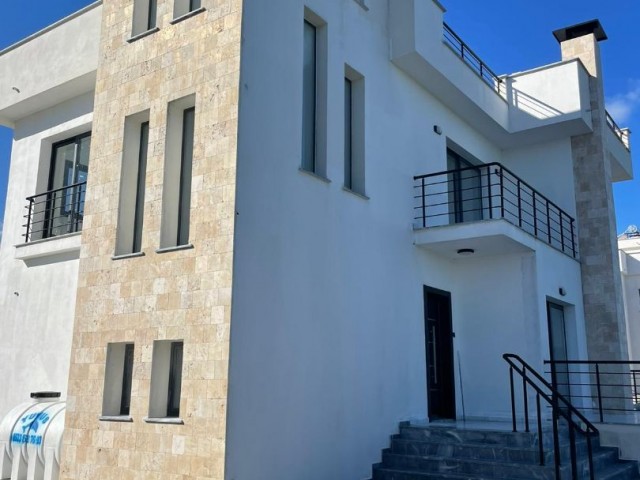 4+1 VILLA ZUM VERKAUF IN ZYPERN GIRNE LAPTA