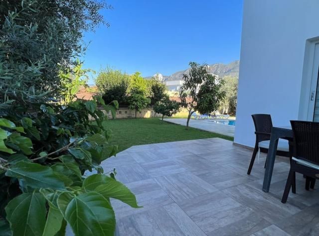 VILLA MIT PRIVATEM POOL ZU VERKAUFEN IN ALSANCAK, ZYPERN KYRENIA