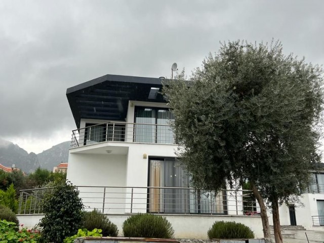 Villa To Rent in Zeytinlik, Kyrenia