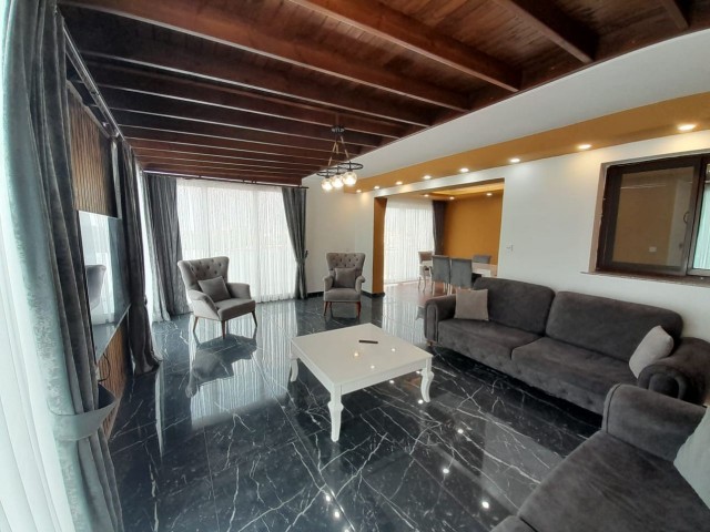 Penthouse To Rent in Girne Merkez, Kyrenia