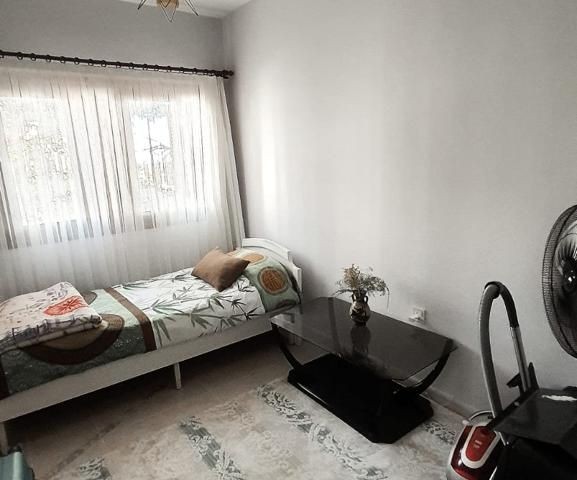 KIBRIS GİRNE MERKEZ'DE ORTAK HAVUZLU SATILIK 3+1 DAİRE