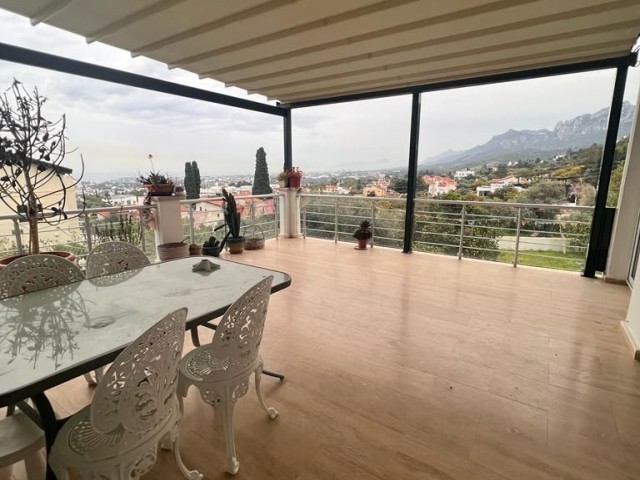 4+2 TRIPLEX-VILLA ZU VERKAUFEN MIT ATEMBERAUBENDEM BERGBLICK UND MEERBLICK IN ZYPERN GIRNE EDREMIT INNERHALB VON 1 DEZ. GRUNDSTÜCK