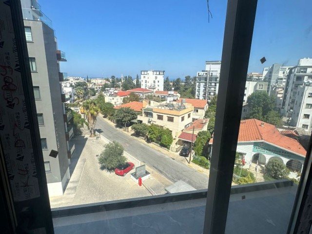 2+1 FLAT FOR SALE IN KYRENIA CENTER