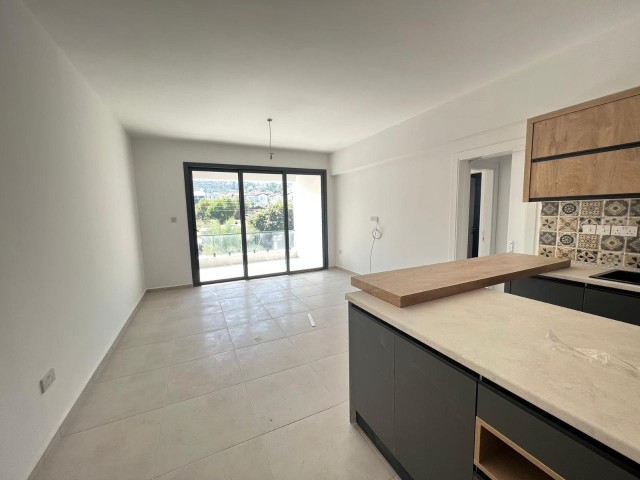 2+1 FLAT FOR SALE WITH MASTER BATHROOM IN CYPRUS GIRNE ALSANCAK AREA