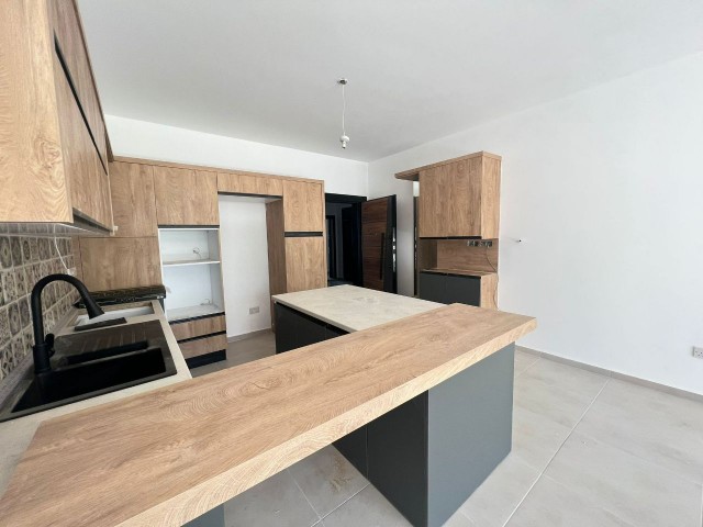 2+1 FLAT FOR SALE WITH MASTER BATHROOM IN CYPRUS GIRNE ALSANCAK AREA