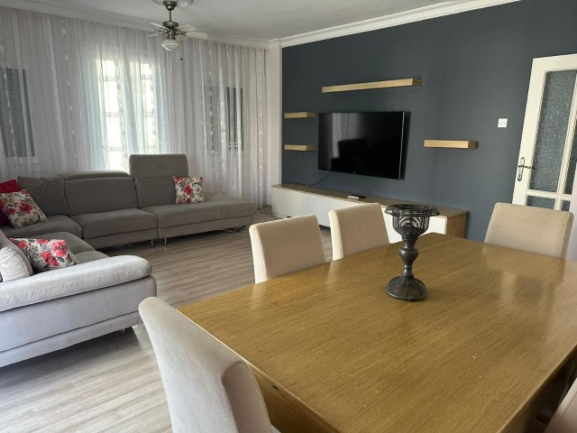 3+1 FLAT FOR RENT IN A SITE WITH POOL IN GIRNE CENTER, CYPRUS