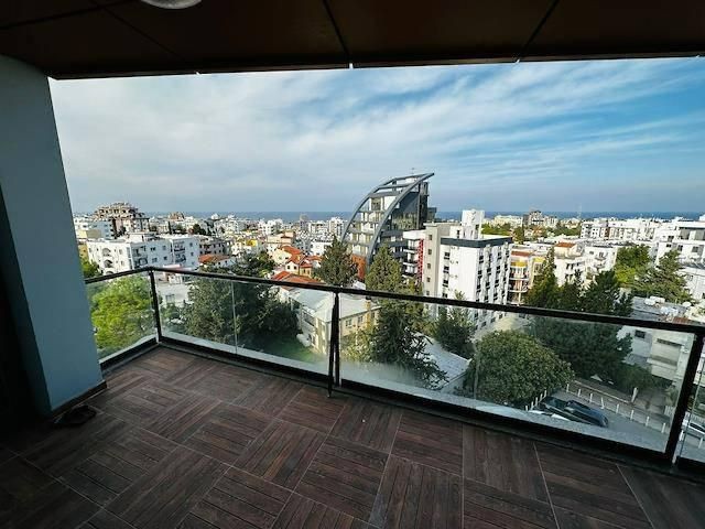 VOLLSTÄNDIG MÖBLIERTE 3+1-LUXUSWOHNUNG ZU VERMIETEN IM KYRENIA-ZENTRUM MIT ATEMBERAUBENDEM BERGBLICK UND MEERBLICK