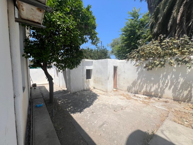 3+1 DETACHED HOUSE FOR SALE IN CYPRUS KYRENIA CENTER THAT YOU CAN USE AS A WORKPLACE OR RESIDENCE