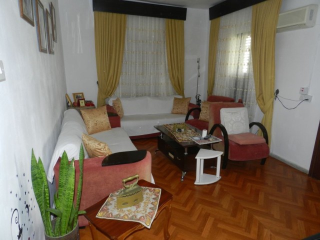 Detached House For Sale in Karşıyaka, Kyrenia