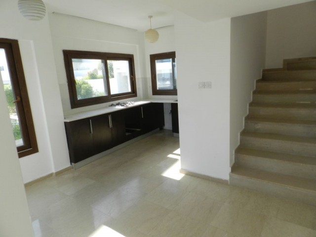 Girne Yeşiltepe,de 3+1 Satılık Villa ( FİLİZ 0533 866 3338 )