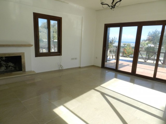 Girne Yeşiltepe,de 3+1 Satılık Villa ( FİLİZ 0533 866 3338 )