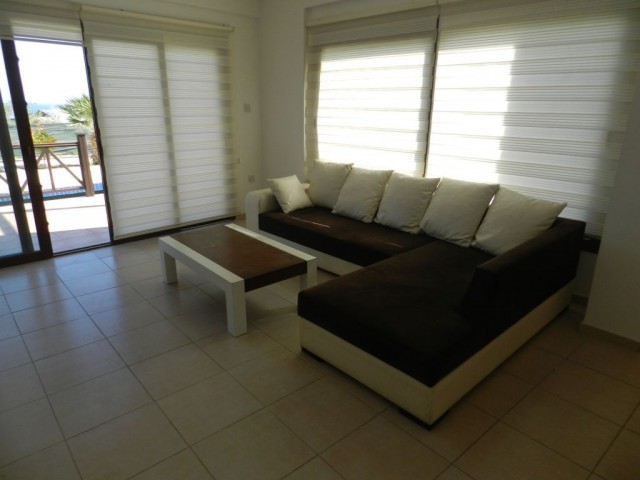 Girne Yeşiltepe,de 3+1 Satılık Villa ( FİLİZ 0533 866 3338 )