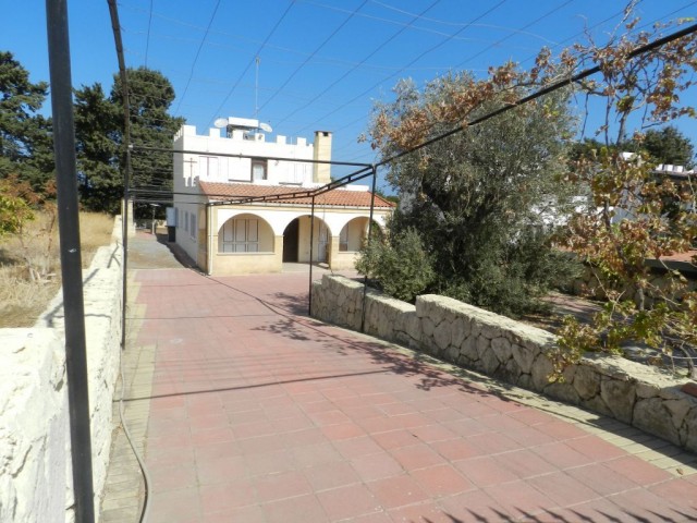 3+1 villa zum Verkauf in Karsiyaka ** 