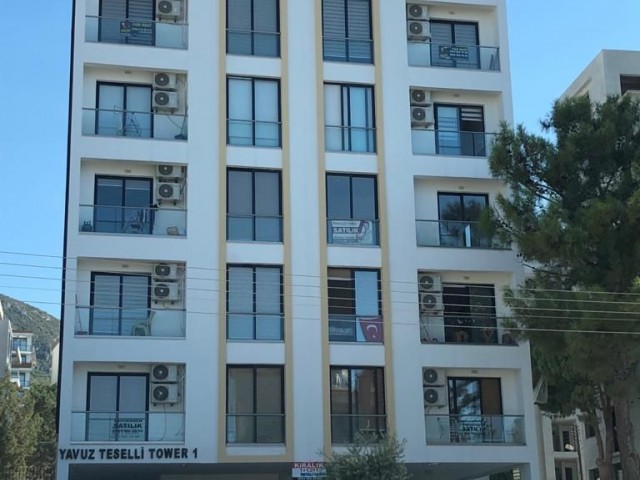 2+1 Wohnung im Zentrum von Kyrenia zu verkaufen ** 