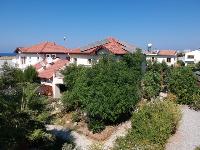 Girne Alsancak,da 4+1 Satılık Villa