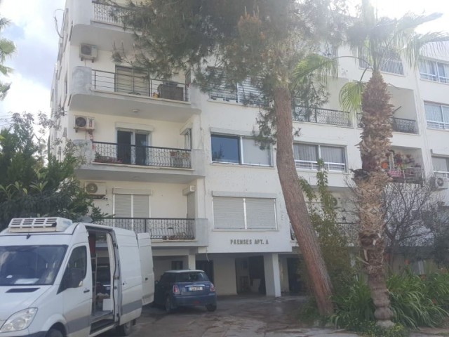 Girne Merkezde 2+1 Satılık Daire