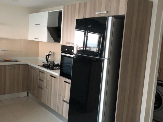 200m2  penthouse eşyalı 120000 stg 