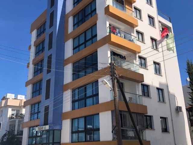 200m2  penthouse eşyalı 120000 stg 