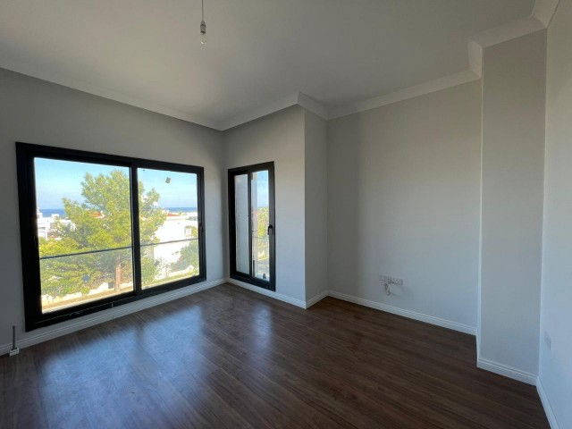 200 ev +100m2bodrum 