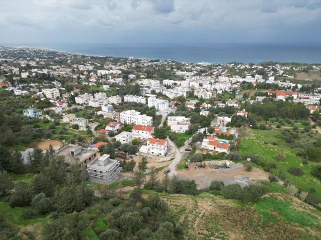 Grundstück zum Verkauf in Lapta mit Panoramablick auf die Berge und das Meer