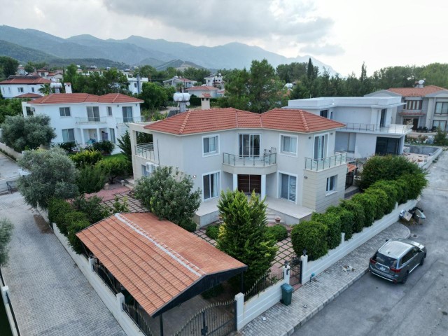 satılık 4+1 lux villa mükemmel bir konumda