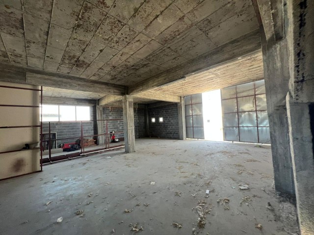 A total of 1480 square meters of closed area that can be used as a warehouse/manufactory for sale within 2 plots of land with Turkish cocotte.