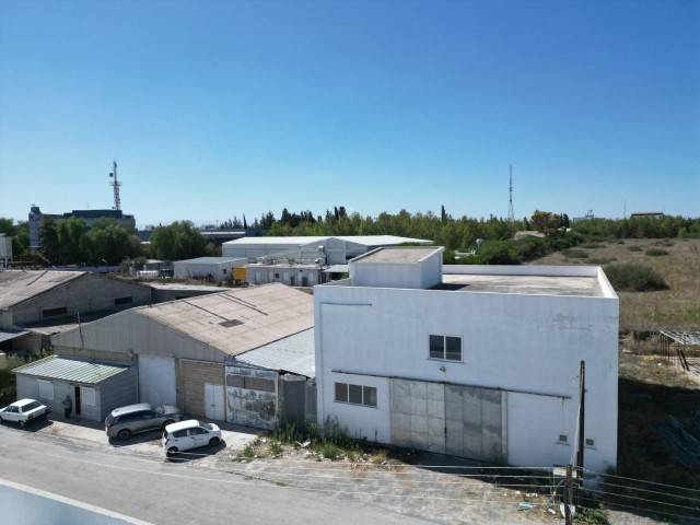 A total of 1480 square meters of closed area that can be used as a warehouse/manufactory for sale within 2 plots of land with Turkish cocotte.