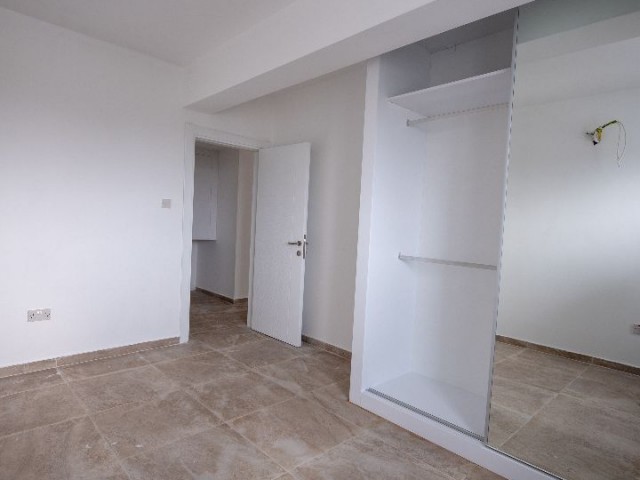 3+1 WOHNUNG ZU VERKAUFEN IN KYRENIA ZENTRUM 1 ** 