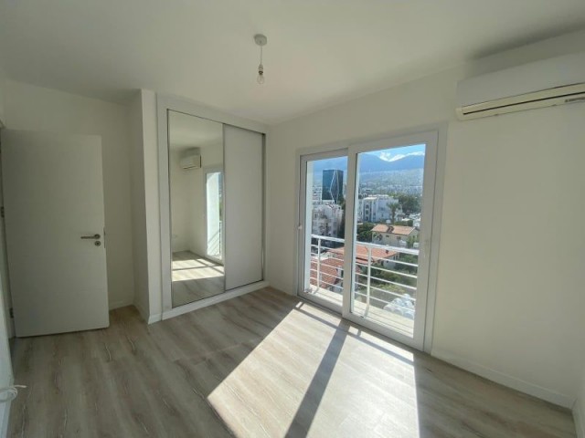 2+1 WOHNUNG ZU VERKAUFEN IN KYRENIA ZENTRUM 1 ** 