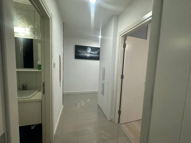 GİRNE MERKEZDE LÜKS DAİRE 