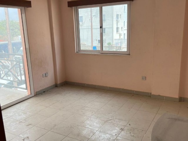 3+1 WOHNUNG IM KÜÇÜK KAYMAKLI GEBIET