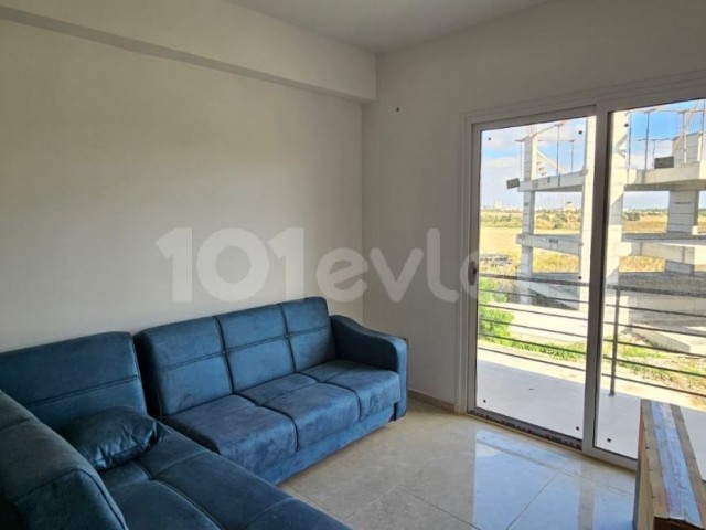 (02)- LEFKOŞA GÖNYELİ BÖLGESİNDE  SATILIK EŞYALI FIRSAT 2+1 DAİRE 