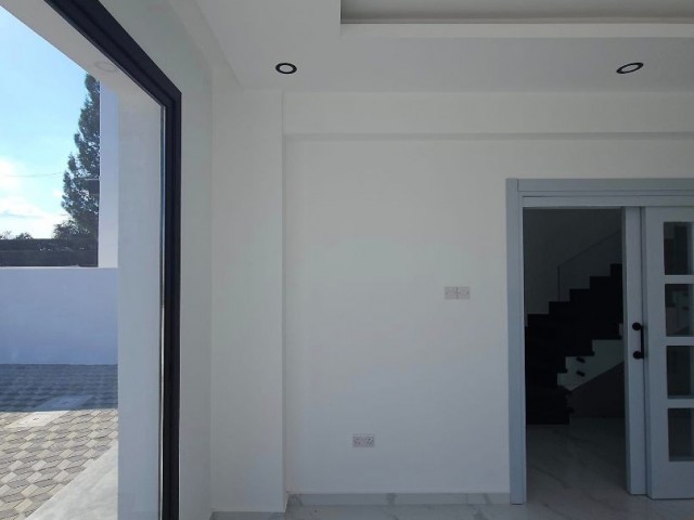 VILLA FOR SALE IN GÖNYELİ AŞIKLAR HILL